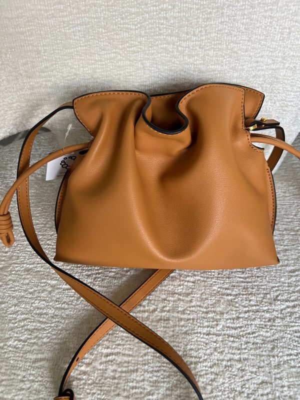Cinch leather bag - small - Image 3