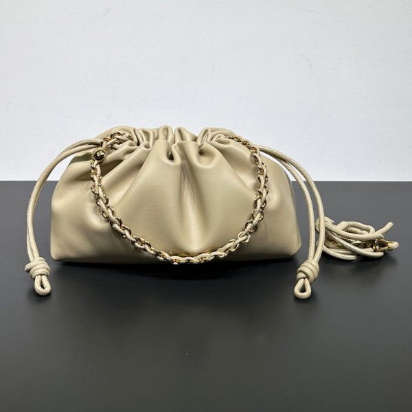 Large cinch leather bag- gold chain strap & leather strap - Image 4