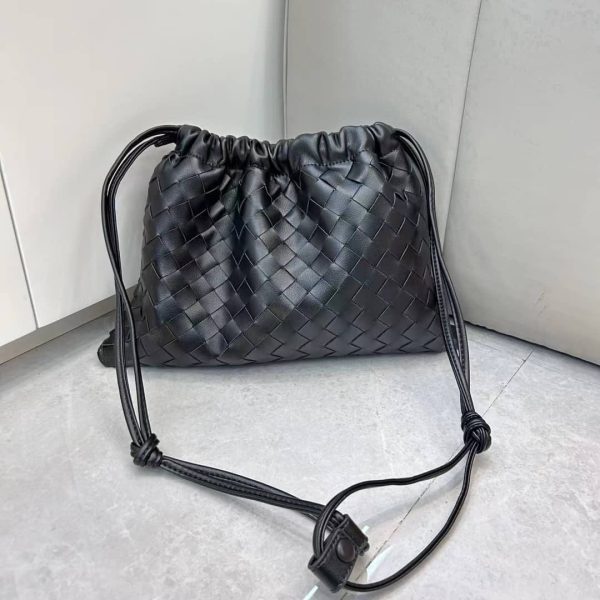 Leather woven cinch bag - Image 2