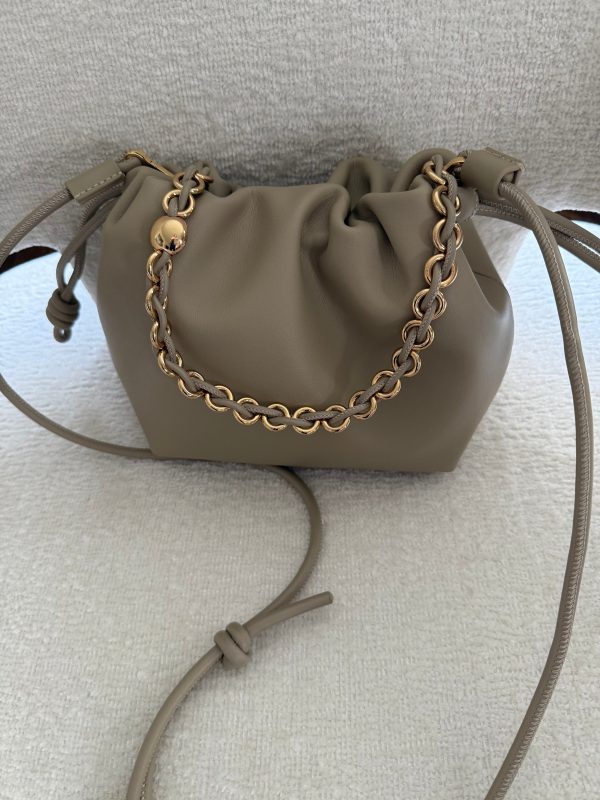 Small cinch leather bag- gold chain strap & leather strap - Image 4