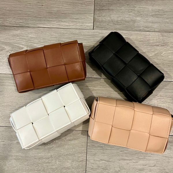 Quilted leather belt chest bag - Image 2